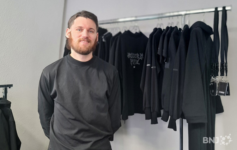Raf Fonzo s'est lancé dans le milieu de la mode il y a cinq ans en créant sa propre marque de prêt-à-porter.