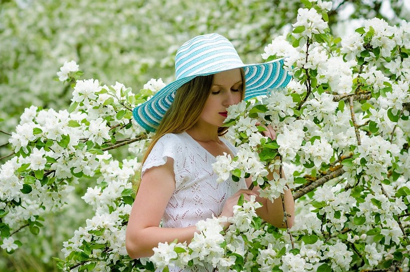 Belle comme le printemps