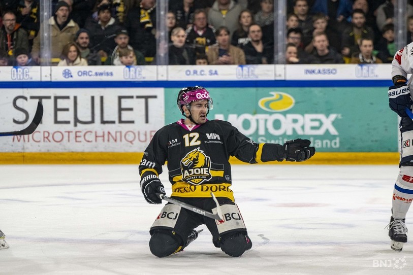 Thibault Frossard a planté 2 buts pour le HC Ajoie mardi soir (photo : archives/Jonathan Vallat).