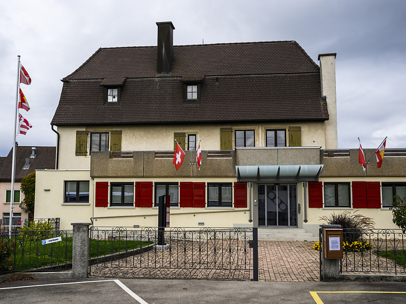 La commune d'Alle avait été particulièrement touchée par cette affaire de corruption électorale en automne 2022. (Photo: KEYSTONE/JEAN-CHRISTOPHE BOTT)
