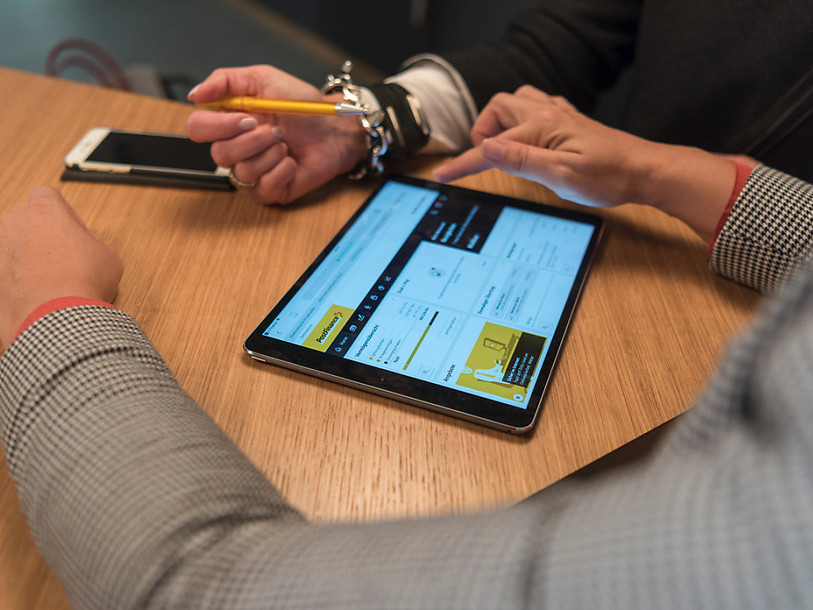 L'application ePost permet le traitement numérique de documents de l'administration cantonale bernoise. (Photo : illustration /KEYSTONE/CHRISTIAN BEUTLER)