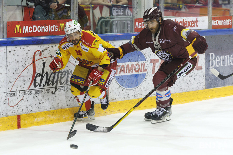 Les Biennois se sont inclinés 7-1 samedi soir aux Vernet. (KEYSTONE/Salvatore Di Nolfi)