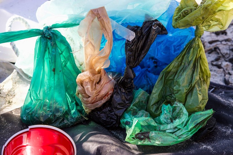 Les sacs en plastique pourront être recyclés et transformés (photo d'illustration).