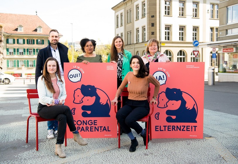 Le comité d'initiative pour un congé parental a présenté ses arguments pour appeler à voter oui le 18 juin ce mercredi à Berne. (Photo: comité congé parental)