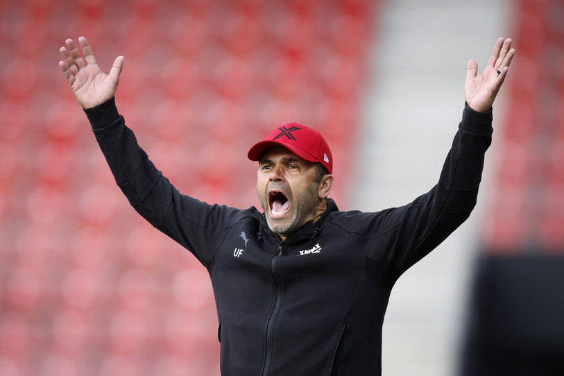 Uli Forte avait remanié
son équipe contre le FC Vaduz en vue du barrage de promotion/relégation. (photo : KEYSTONE/Peter Klaunzer)