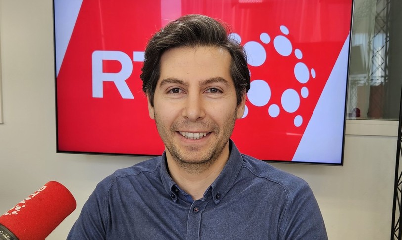 Sedat Adiyaman, président de l'association Coworking Neuchâtel, était l'invité de Raphael mardi dans La Matinale.