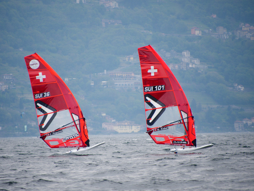 Véliplanchistes neuchâtelois en évidence - RTN votre radio régionale