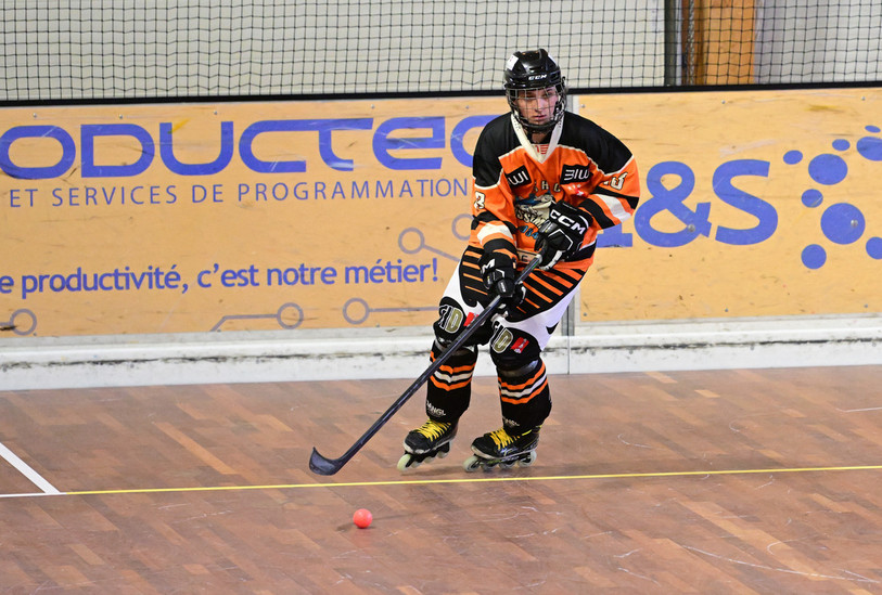 Jérémy Chèvre et le SHC Rossemaison concèdent une 1re défaite en finale. (photo : archives/Georges Henz).