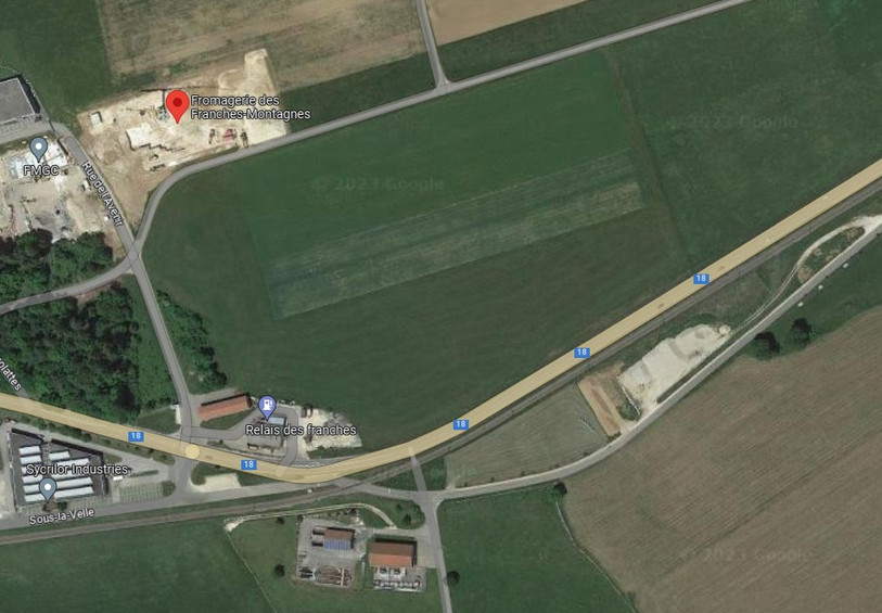 La zone AIC doit prendre place dans le secteur situé en-dessous de la Fromagerie des Franches-Montagnes. (Google Map, données cartographiques 2023 : CNES/Airbus/Maxar Technologies)