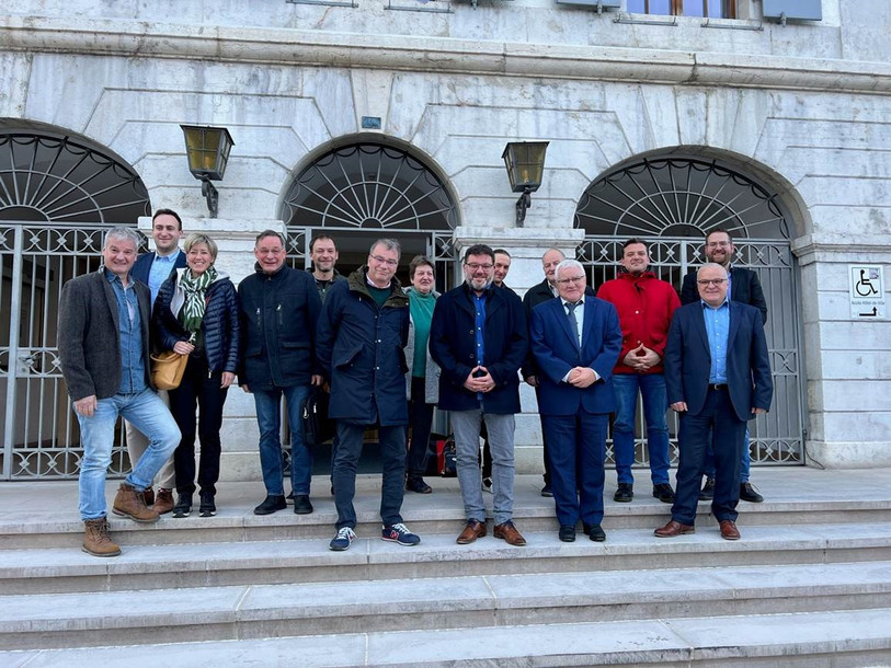 Les exécutifs de Moutier et de Delémont ont évoquer fin avril l'intégration de la cité prévôtoise au sein de l'agglomération de la capitale jurassienne. (Photo : Municipalité Moutier).