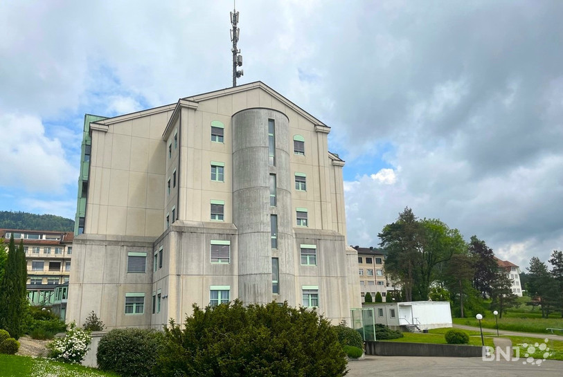 L'Hôpital du Jura n'a pas été sollicité suite au grave incendie de Crans-Montana. (Photo: archives)