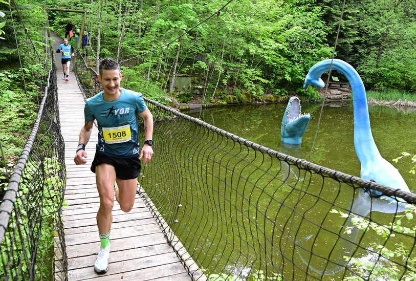 Michaël Morand, ici lors de la Narcisses Run 2023, s'est imposé aux Genevez. (Photo : Georges Henz)