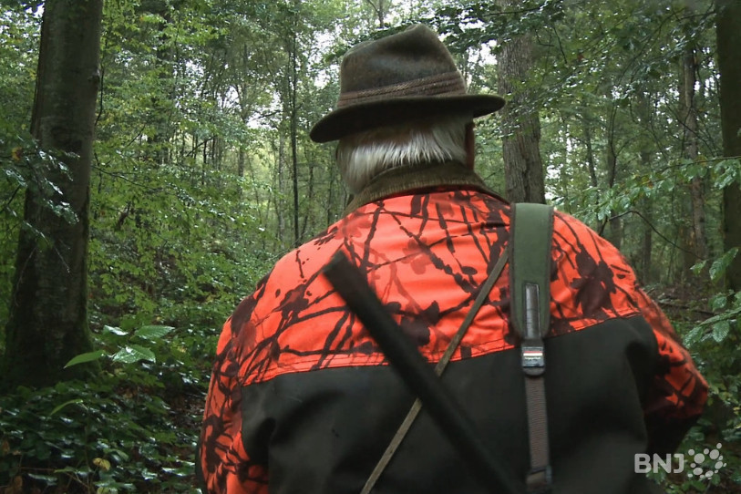 Les chasseurs neuchâtelois devront posséder une attestation supplémentaire lors de la saison de chasse 2023-2024. (photo : archives)