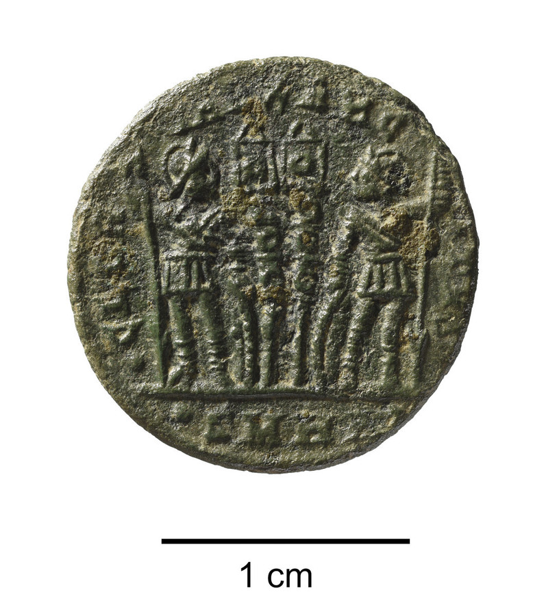 Monnaie romaine datant du 4e siècle et découverte sur la colline du Paplemont (photo : Office jurassien de la culture).