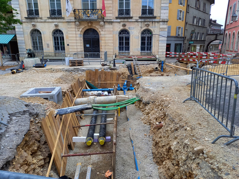 Les abords de l'Hôtel de Ville, notamment, sont en chantier à Porrentruy (photo : Municipalité de Porrentruy).