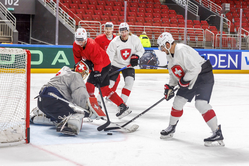 La Suisse à l'entraînement lors du Mondial de hockey sur glace à Riga. (Photo : KEYSTONE / Salvatore Di Nolfi).