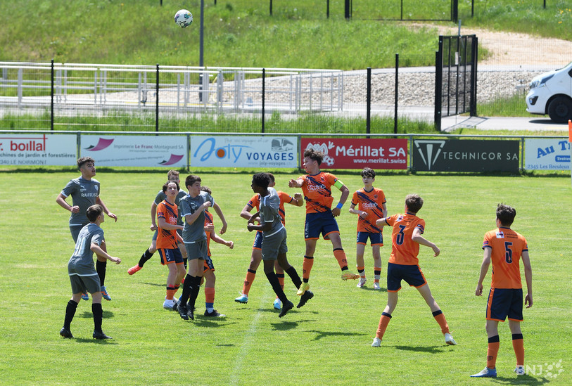 Les juniors s'en sont donnés à cœur joie samedi aux Breuleux. (Photo: Georges Henz)
