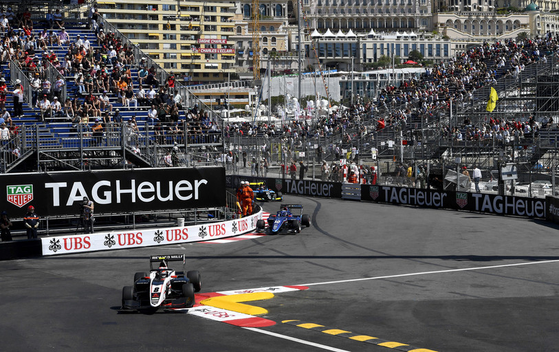 Grégoire Saucy (voiture 8) a joué les premiers rôle samedi à Monaco, mais pas dimanche. (Photo: Rudy Carezzevoli - Formula 1 / Kontributor via Getty Images)