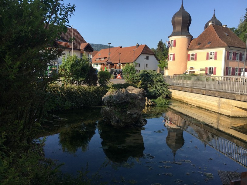 La source au centre du village de Fontenais va avoir droit à une revitalisation.