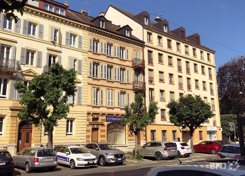 Le bâtiment qui va abriter l'hôtel est actuellement un immeuble d'habitation.