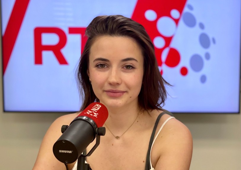 La députée verte au Grand Conseil neuchâtelois, Emma Combremont, était l'invitée de l'émission « Dans les Coulisses du Château »  ce mardi.