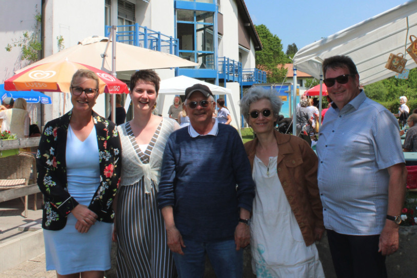 Estèle Geiger (à gauche) ici lors de la Fête de l'Été de l'EMS, prendra la direction de La Courtine à Lajoux le 1er septembre. (Photo : Résidence La Courtine)