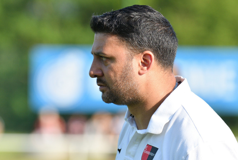 Le FC Porrentruy de Thierry Payet est mal embarqué dans les finales d'ascension (photo : Georges Henz).
