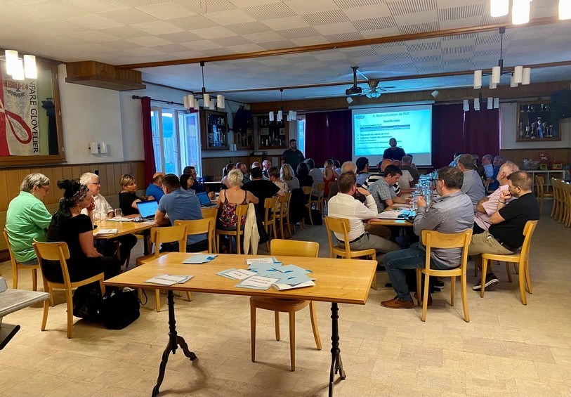 Les membres de l’Association jurassienne des communes ont décidé de prendre un nouvel élan lors de leur assemblée de mercredi soir à Glovelier.