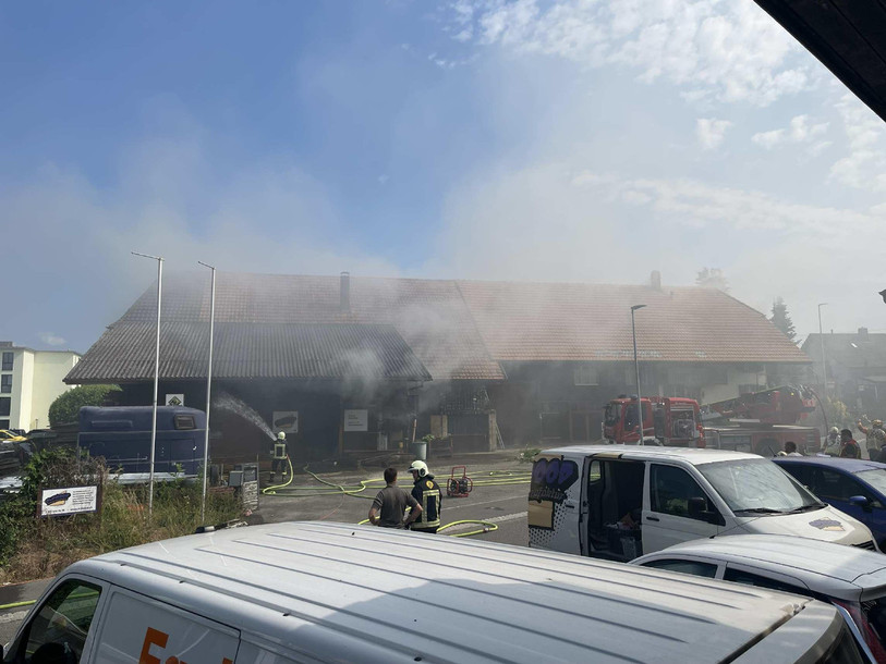 Le feu a pu être contenu par les pompiers. Photo : police cantonale Fribourg.