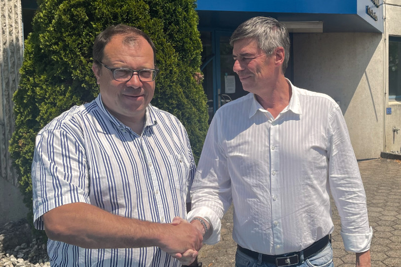 Christophe Guenter (à gauche) succède à Diego Brait (à droite) en tant que chef de la Région Jura / Bâle-Campagne de BKW. (Photo : BKW SA)