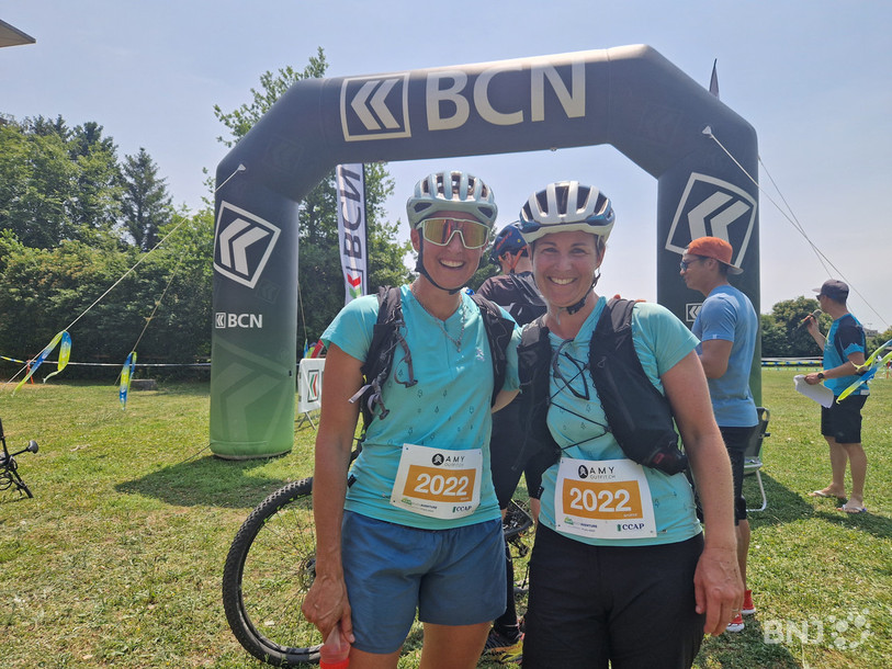 Léna et Annick, premier duo féminin arrivé au bout du parcours Sportif au Landeron.