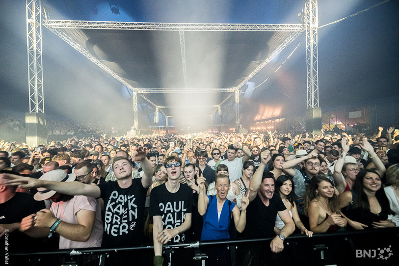 La scène du Chapiteau n'a jamais désempli, comme ici vendredi soir pour le concert de Paul Kalkbrenner.