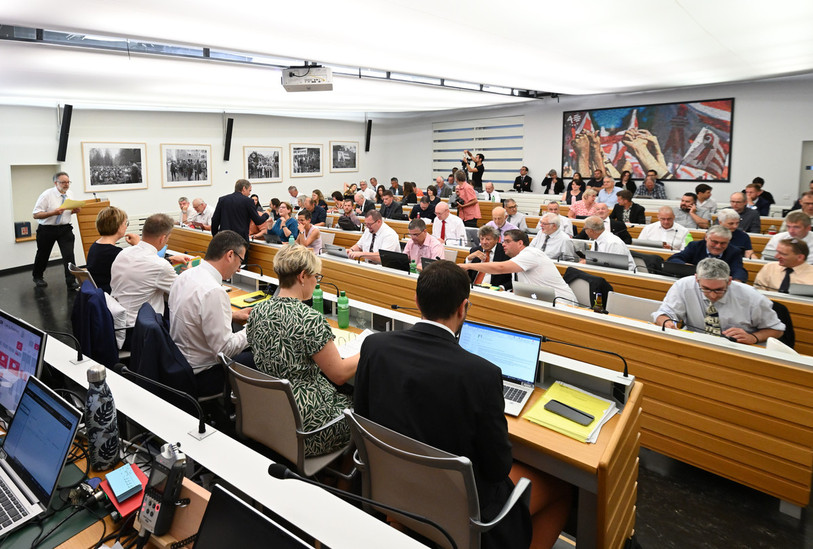 Le Parlement a accepté un budget 2024 déficitaire de 3,1 millions. (Photo : Georges Henz).