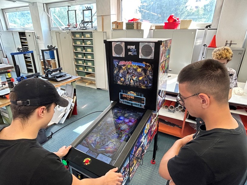 Un flipper virtuel créé de A à Z par des élèves du ceff- Artisanat.