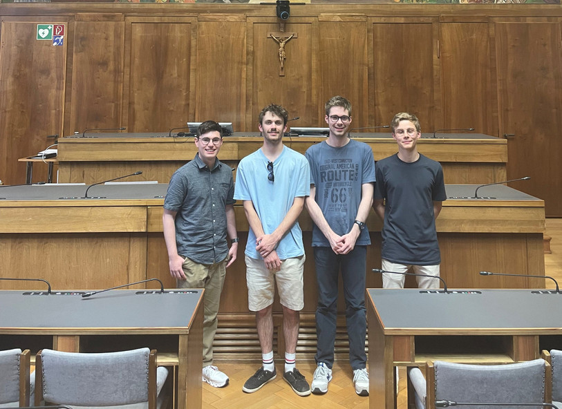 Le comité de Juravote avec, de gauche à droite, Morgan Chételat, Gwenaël Girard, Daniel Renaud et Sam Houser (photo: Juravote)