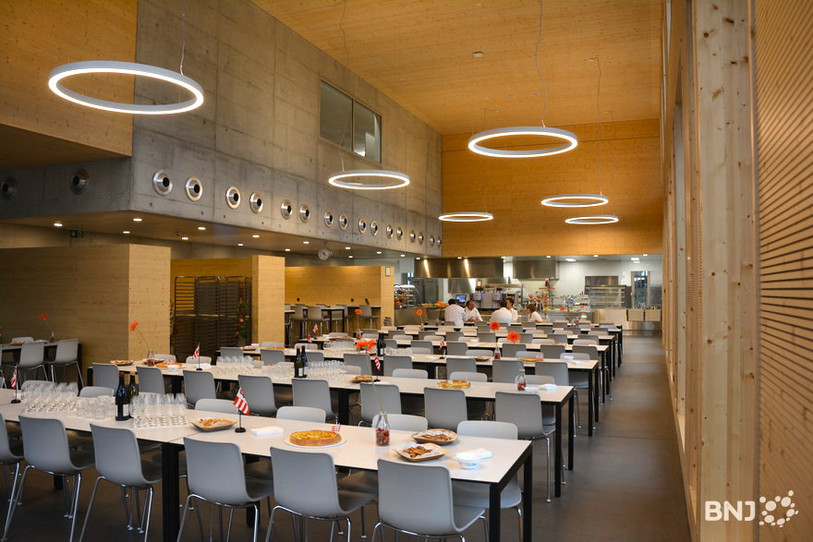Comme ses compères jurassiens, le restaurant scolaire du CEJEF à Delémont fera la part belle aux produits locaux et biologiques. (Photo : archive).