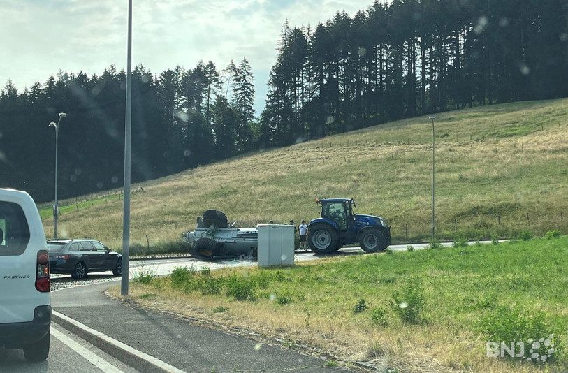 Les faits se sont déroulés mardi matin à l'entrée de l'autoroute A16 à Loveresse.