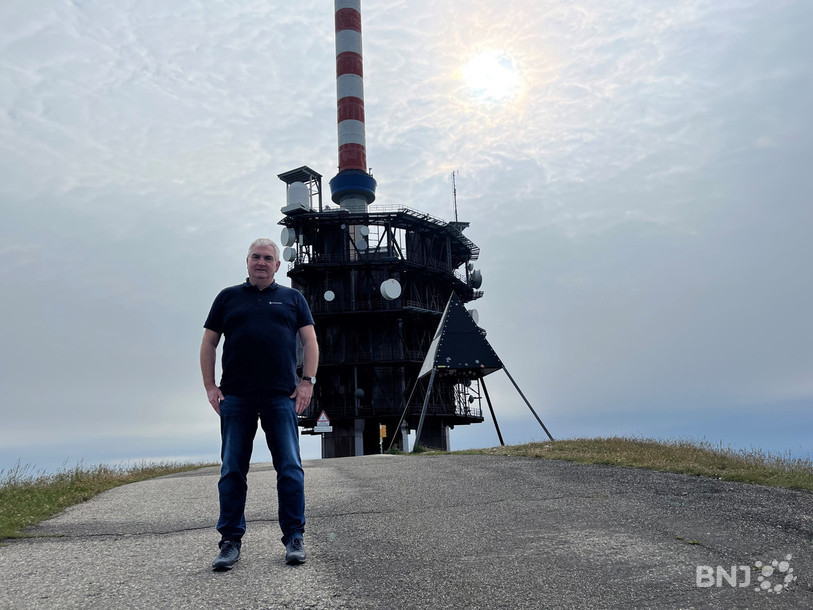 Thierry Rossel nous a fait visiter l'antenne de Chasseral.