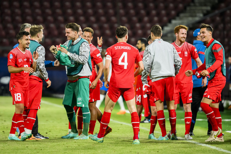 L'équipe de Suisse s'est qualifiée pour les quarts de finale de l'Euro M21. (Photo : KEYSTONE/Georgios Kefalas)