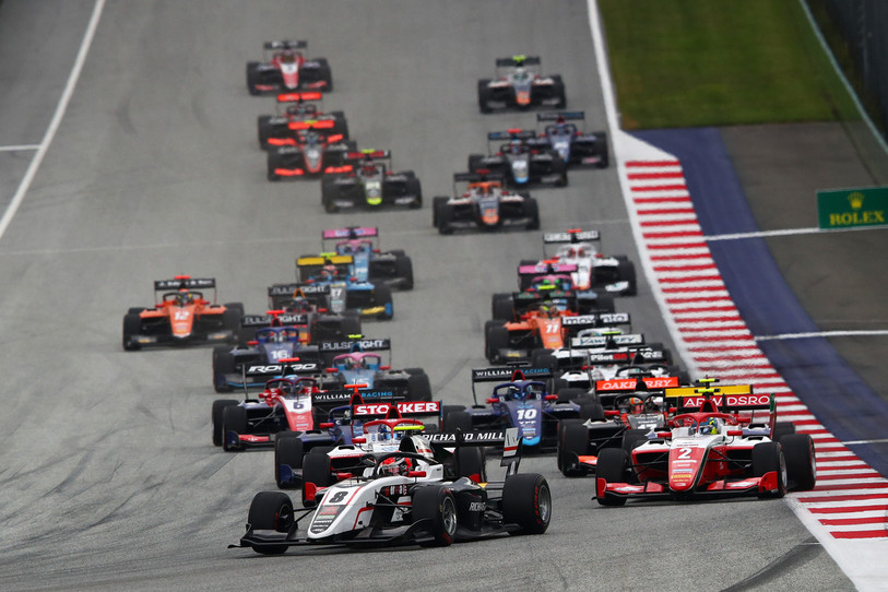 Parti en pole position, Grégoire Saucy (8) a mené la course durant les premiers tours dimanche en Autriche. (Photo: Joe Portlock - Formula 1 / Kontributor)