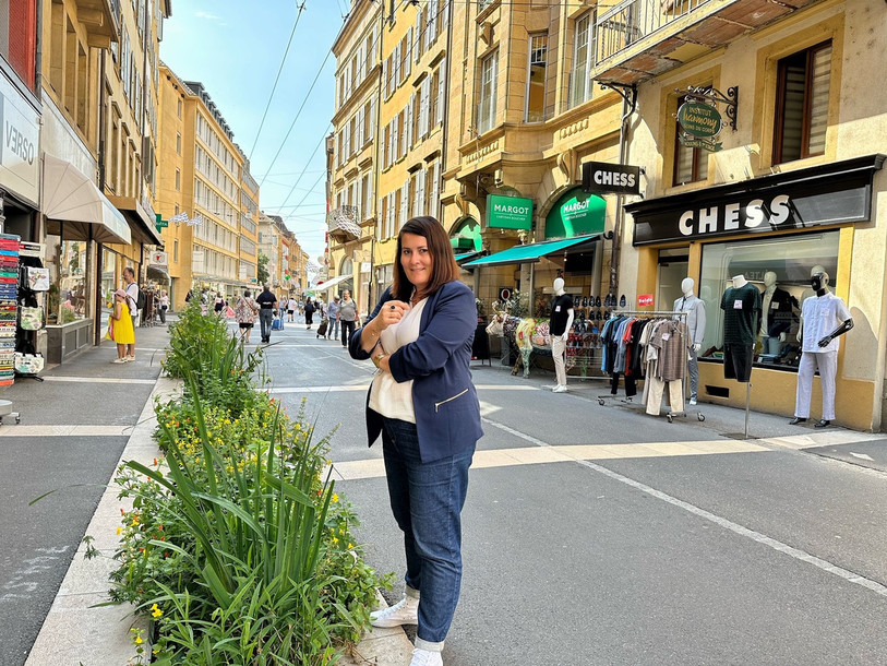 Caroline Juillerat est la nouvelle déléguée au centre-ville et aux commerces de la Ville de Neuchâtel depuis le 1er juillet. (Photo: Ville de Neuchâtel). 
