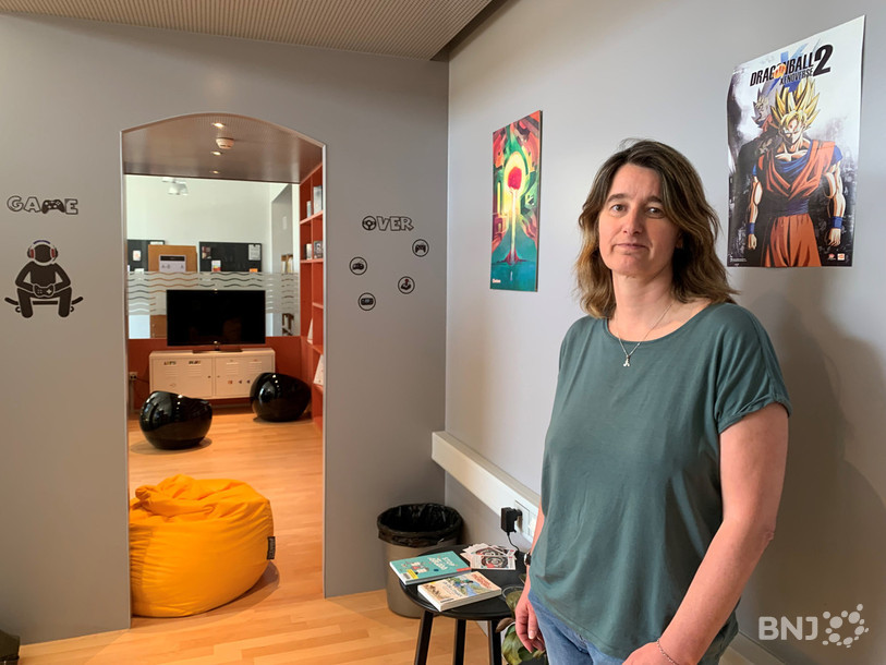 Responsable de l'accueil à la bibliothèque de la Ville de La Chaux-de-Fonds, Christine Prêtre a participé à la création de l'espace ados. 
