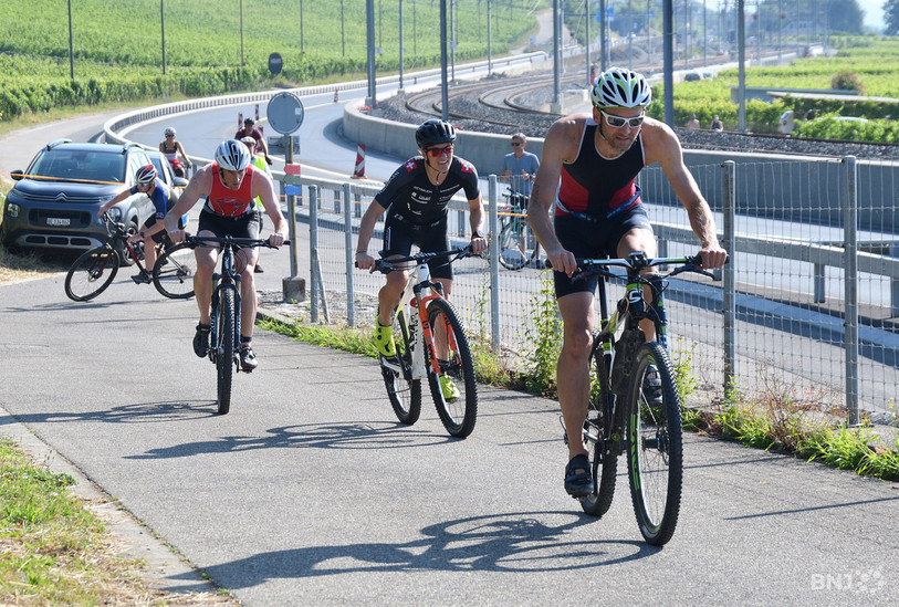 Le Triathlon Jurassik Series retrouvera le parcours de la Neuveville, comme ici en 2023. (Photo d'archives : Georges Henz)