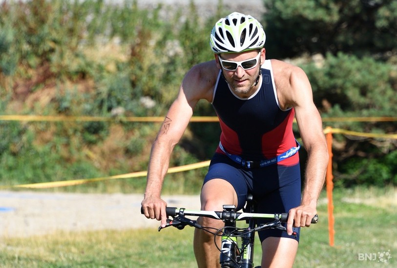 Le tenant du titre Bastien Jornod a remporté le Triathlon de La Neuveville (photo archives : Georges Henz).