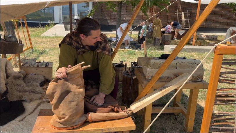 Les curieux pourront s'initier à l'art de la forge en confectionnant leur propre clou.