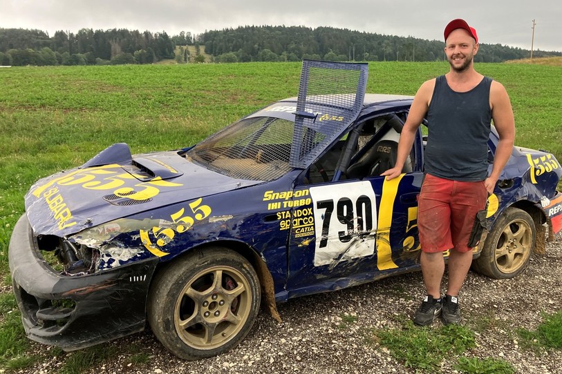 Marc Veya et sa Subaru sont parés pour l'autocross de Bure.