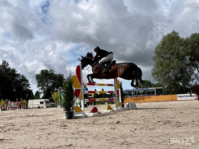 Thierry Gauchat, organisateur de l'épreuve, participe également au concours. Il était notamment en piste ce jeudi matin.  