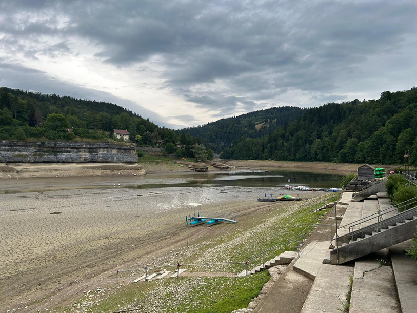 Le niveau du lac s'est stabilisé. (Photo : Société de navigation sur le Lac des Brenets.)