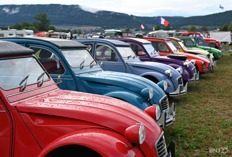 La 24e Rencontre mondiale des amis de la 2CV a amené de nombreux touristes dans la région. (Photo : Georges Henz/archives)