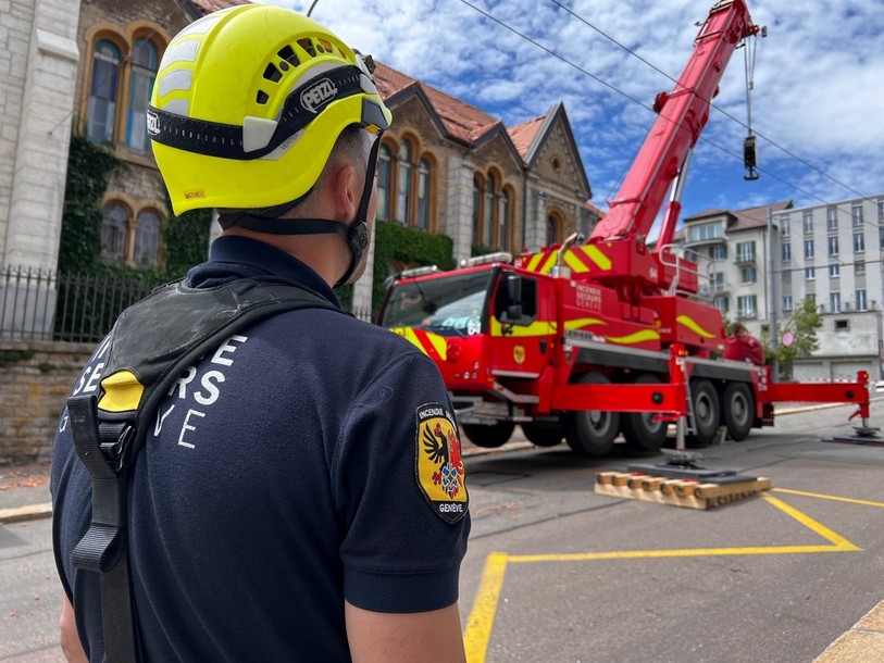 Une délégation de pompiers genevois est arrivée cette semaine à La Chaux-de-Fonds.